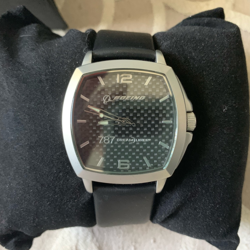 NIB Boeing 787 Dreamliner Watch